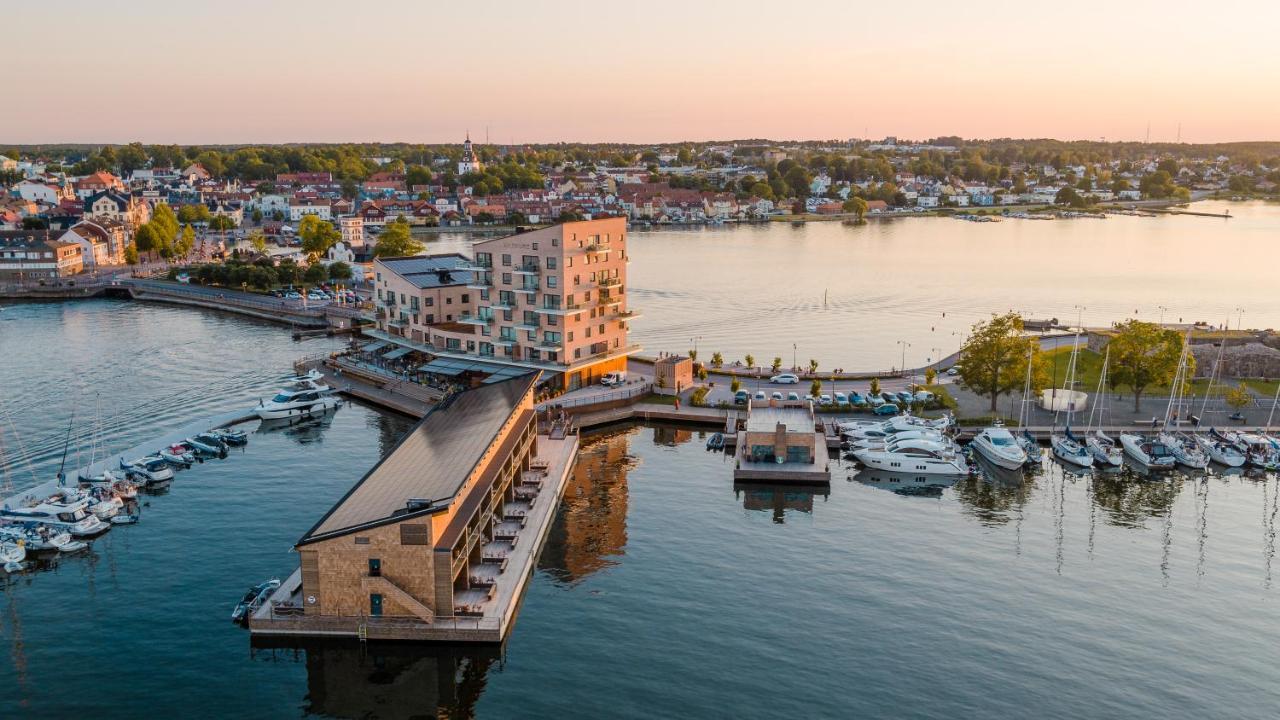 Slottsholmen Hotell Och Restaurang ベステルビーク エクステリア 写真