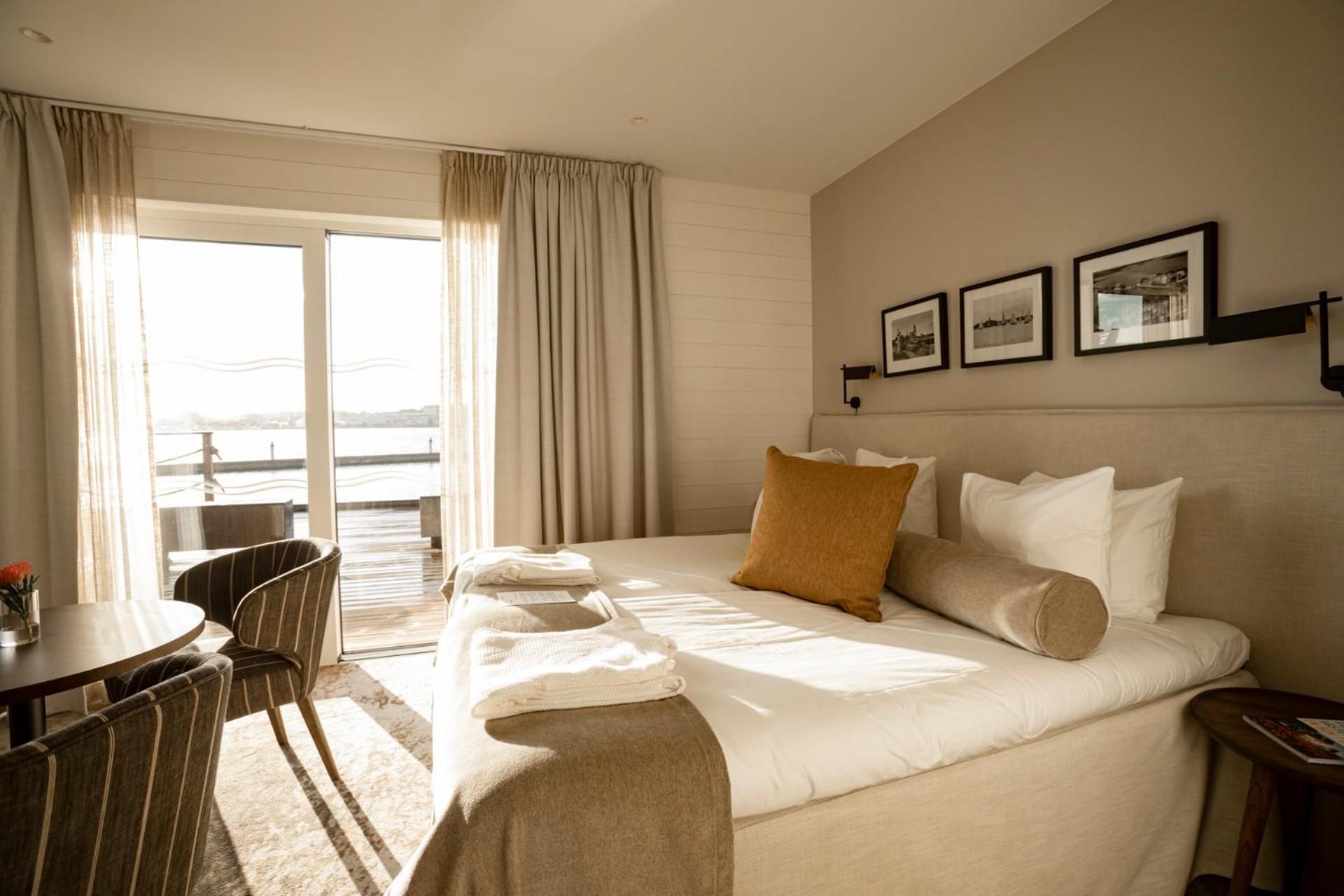 Slottsholmen Hotell Och Restaurang ベステルビーク エクステリア 写真